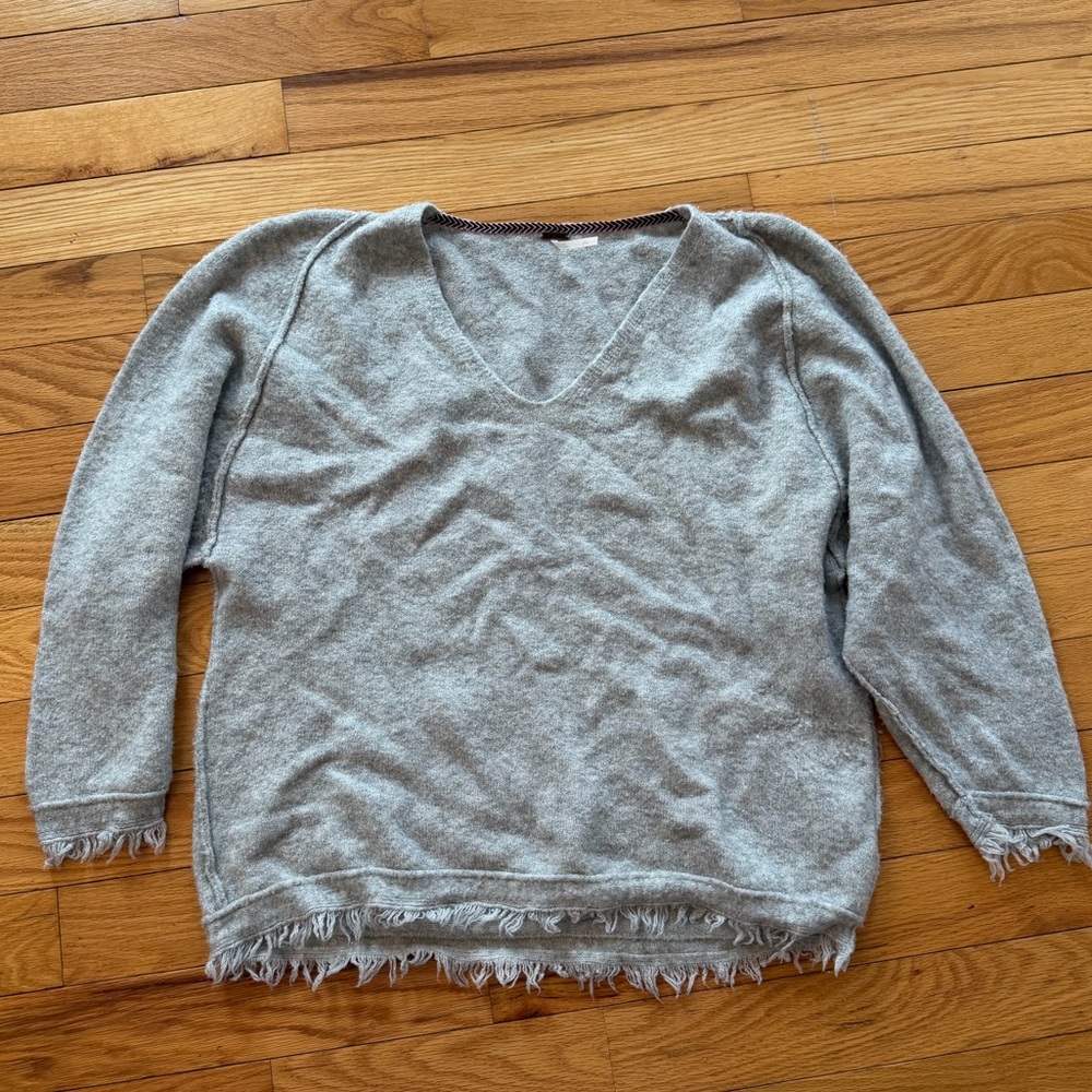 Free People Gray V-Neck Fringe Hem Sweater